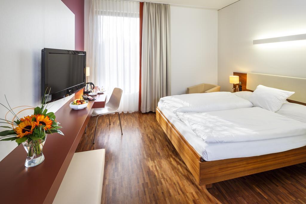 Hotel Stuecki บาเซิล ภายนอก รูปภาพ